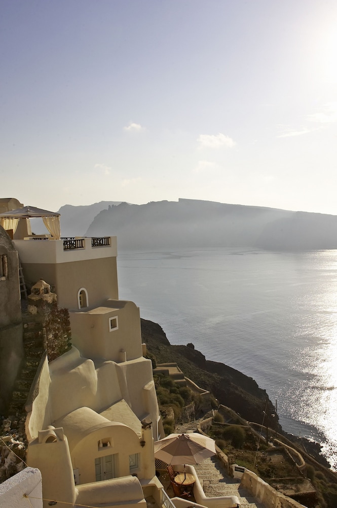 Art Maisons Oia Castle — Hotel building in Oia, South Aegean