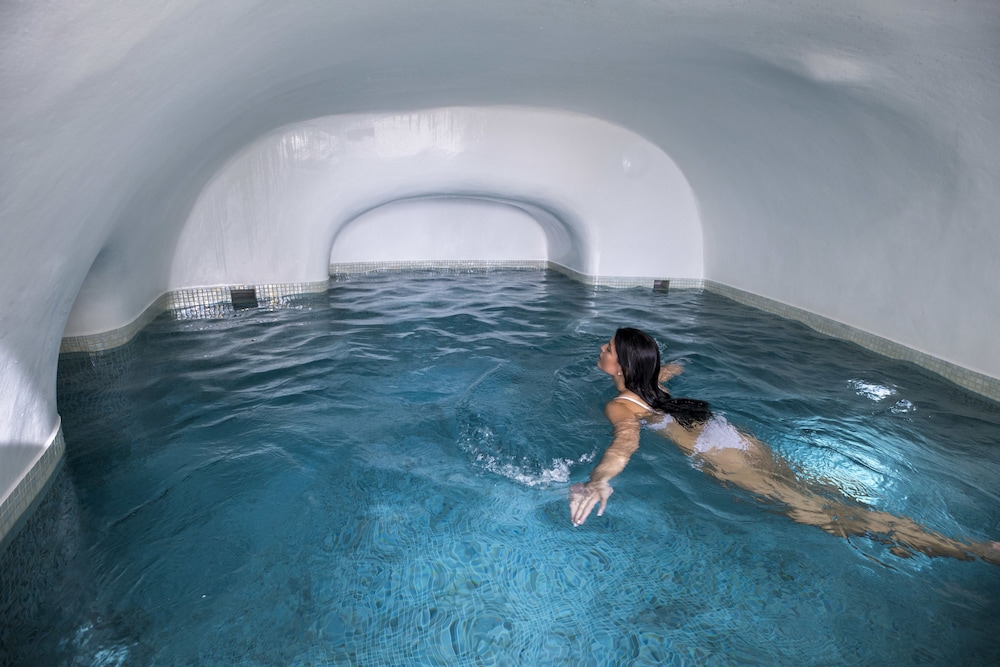 Art Maisons Oia Castle — Swimming pool in Oia, South Aegean