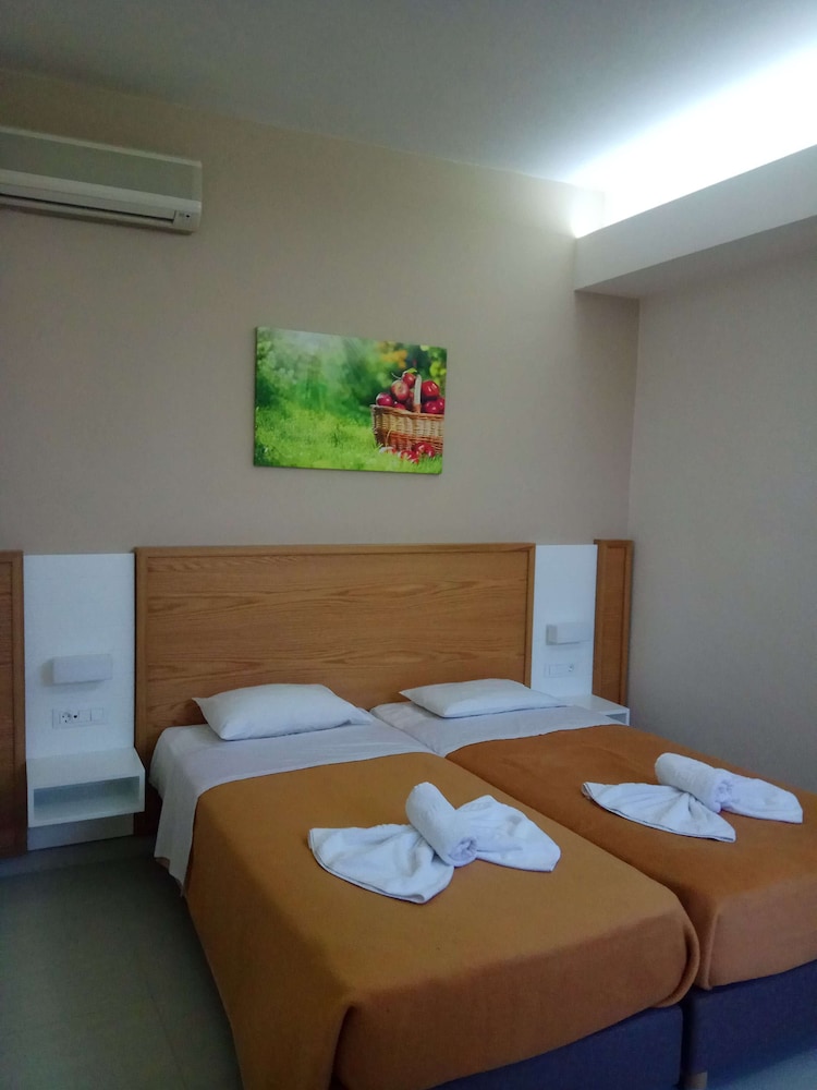 Atrion Hotel — Hotel rooms in Chania