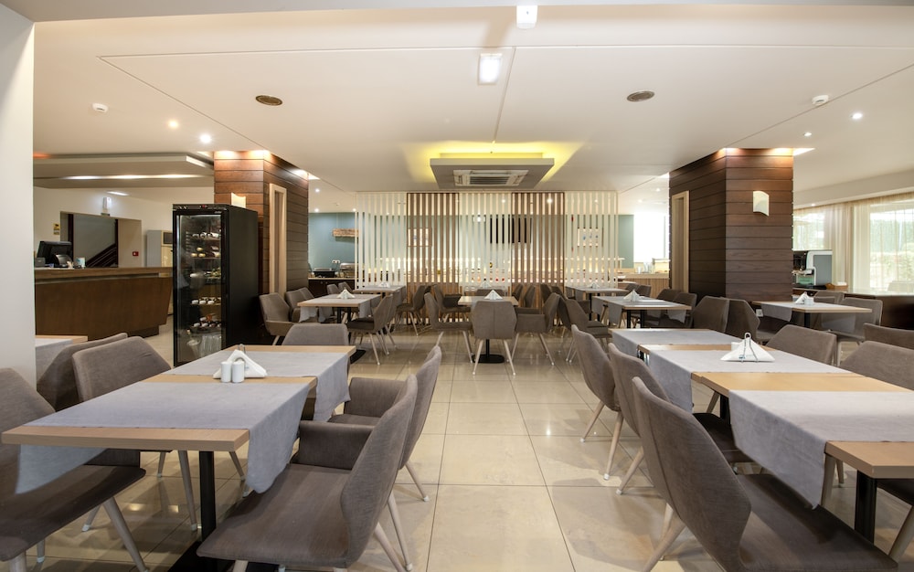 Atrion Hotel — Restaurant & bars in Chania