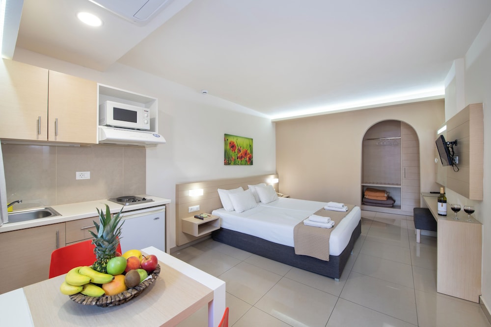 Atrion Hotel — Hotel rooms in Chania