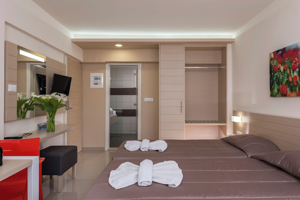 Atrion Hotel — Hotel rooms in Chania