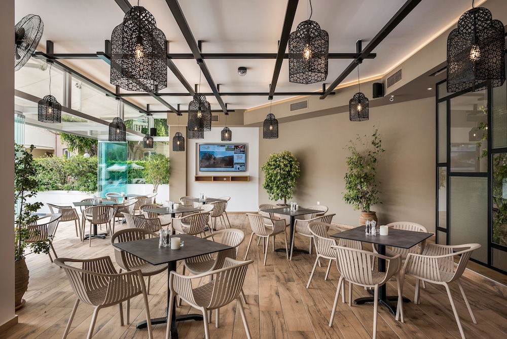 Atrion Hotel — Restaurant & bars in Chania