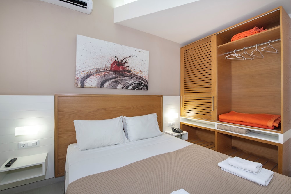 Atrion Hotel — Hotel rooms in Chania