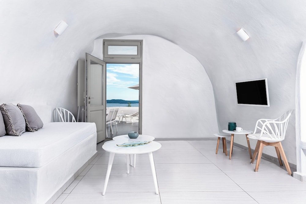 Caldera Premium Villas - Adults Only — Hotel rooms in Oia, South Aegean