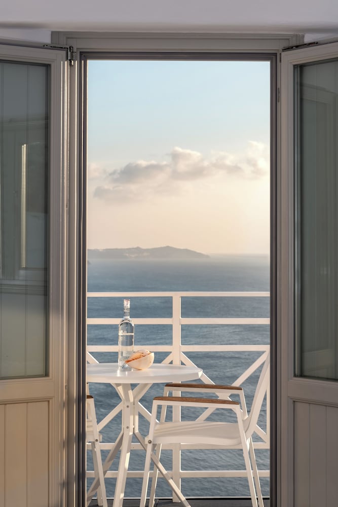 Caldera Premium Villas - Adults Only — Hotel rooms in Oia, South Aegean