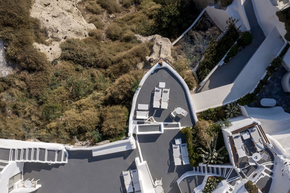 Caldera Premium Villas - Adults Only — Hotel building in Oia, South Aegean