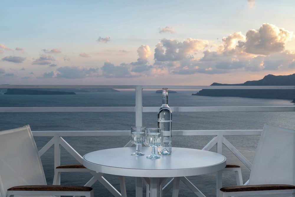 Caldera Premium Villas - Adults Only — Restaurant & bars in Oia, South Aegean