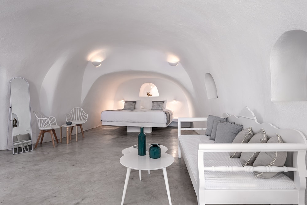 Caldera Premium Villas - Adults Only — Hotel rooms in Oia, South Aegean