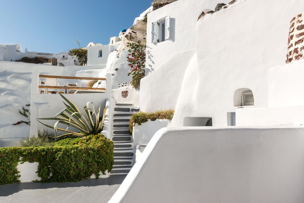 Caldera Premium Villas - Adults Only — Hotel building in Oia, South Aegean