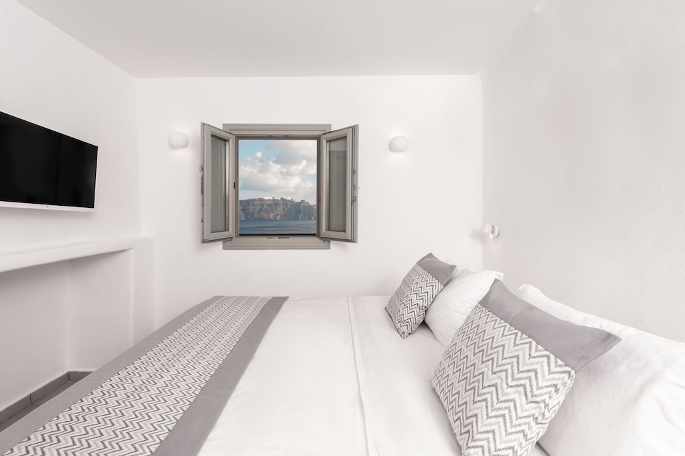Caldera Premium Villas - Adults Only — Hotel rooms in Oia, South Aegean