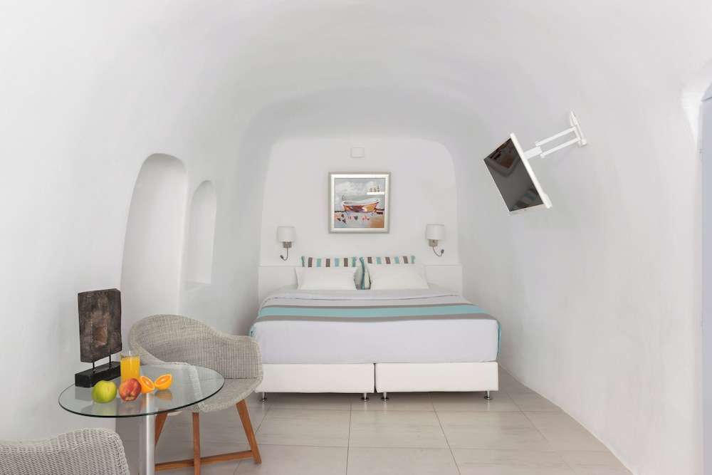 Caldera Premium Villas - Adults Only — Hotel rooms in Oia, South Aegean
