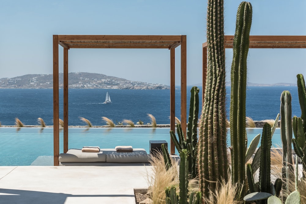 Rocabella Mykonos Hotel, a member of Design Hotels — Swimming pool in Agios Stefanos, South Aegean