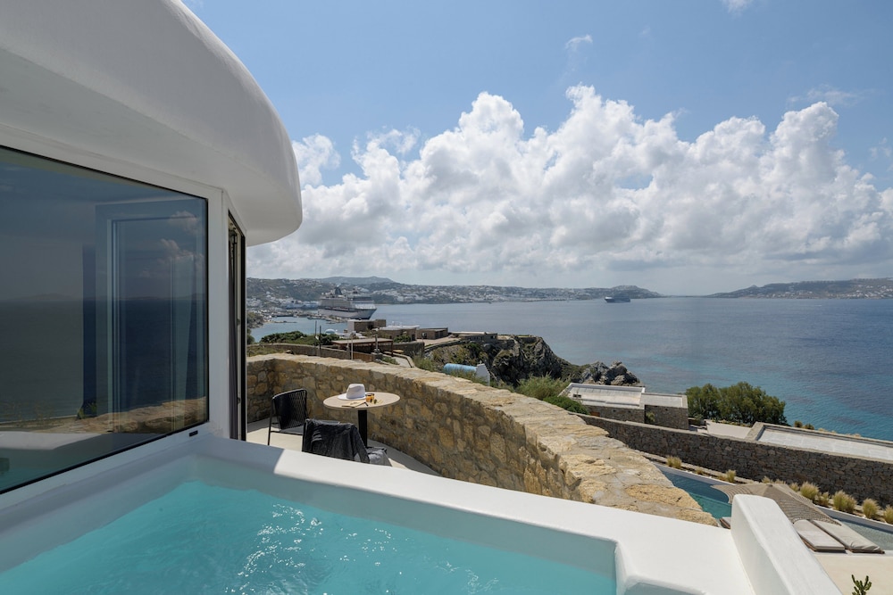 Rocabella Mykonos Hotel, a member of Design Hotels — Hotel rooms in Agios Stefanos, South Aegean