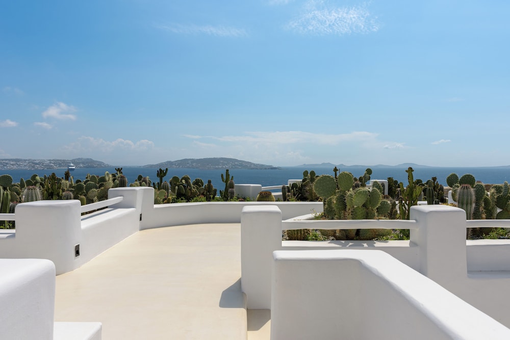 Rocabella Mykonos Hotel, a member of Design Hotels — Hotel building in Agios Stefanos, South Aegean