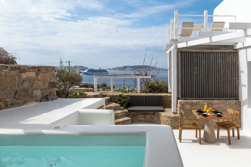 Rocabella Mykonos Hotel, a member of Design Hotels — Swimming pool in Agios Stefanos, South Aegean