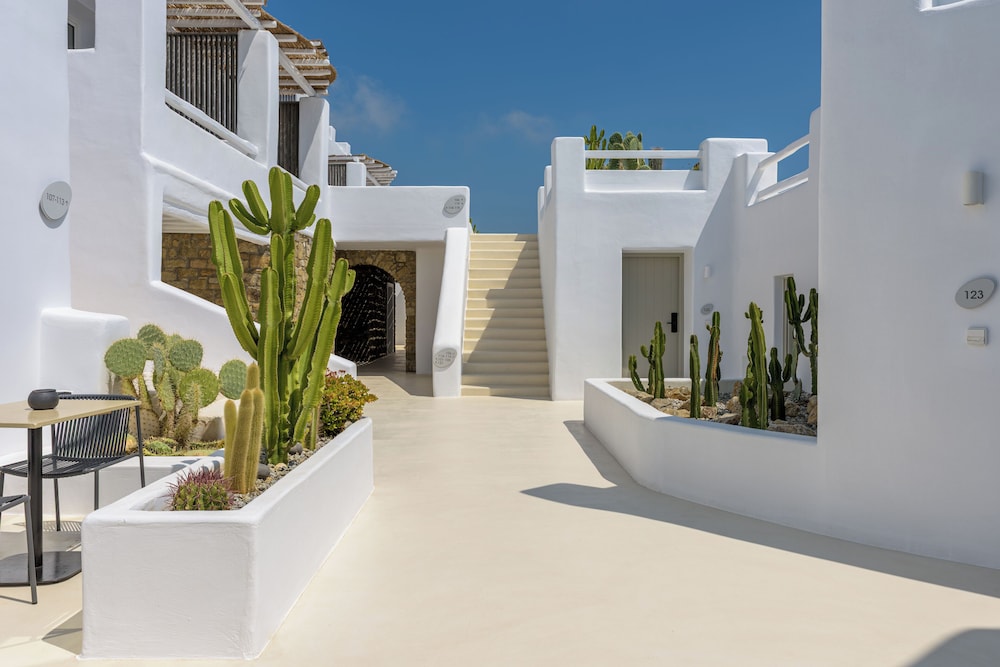 Rocabella Mykonos Hotel, a member of Design Hotels — Hotel building in Agios Stefanos, South Aegean