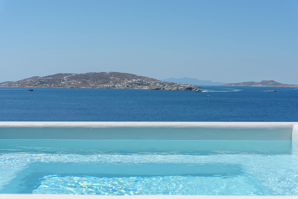 Rocabella Mykonos Hotel, a member of Design Hotels — Swimming pool in Agios Stefanos, South Aegean