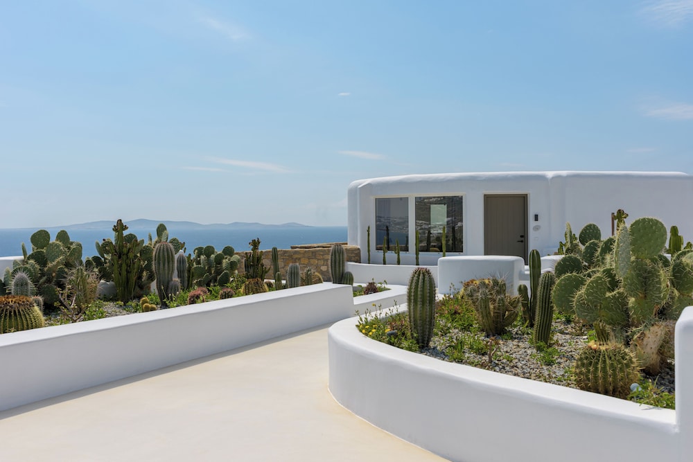 Rocabella Mykonos Hotel, a member of Design Hotels — Hotel building in Agios Stefanos, South Aegean