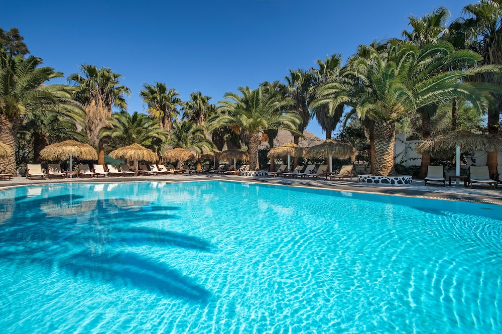 Meltemi Village — Swimming pool in Perissa, South Aegean