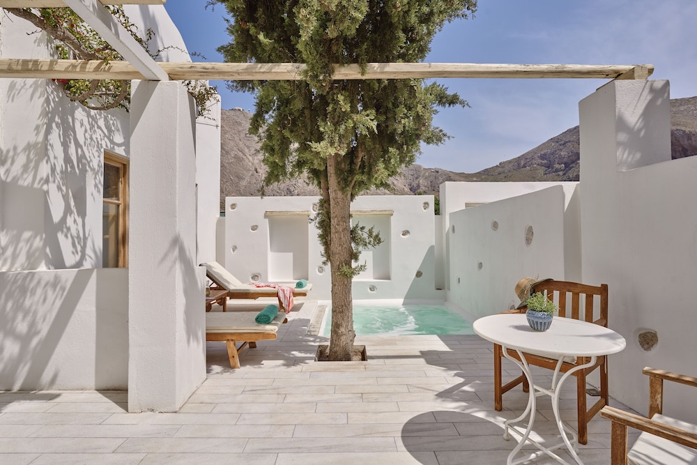 Meltemi Village — Swimming pool in Perissa, South Aegean