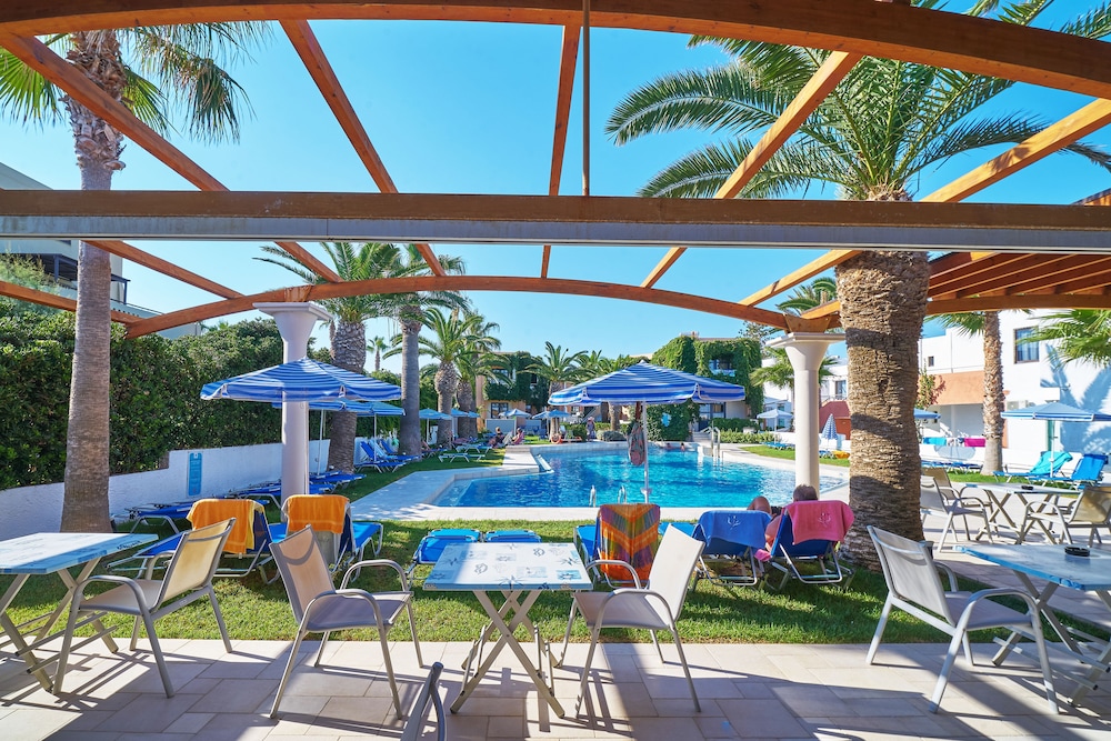 Eva Bay Hotel On The Beach Adults Only — Swimming pool in Rethymnon