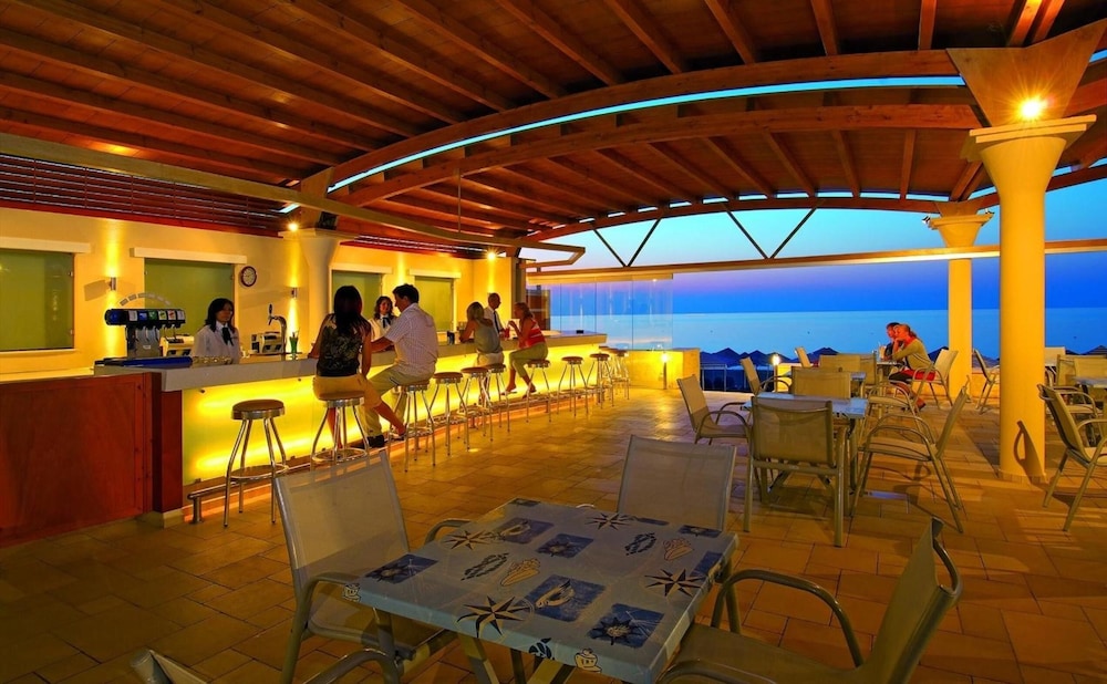 Eva Bay Hotel On The Beach Adults Only — Restaurant & bars in Rethymnon