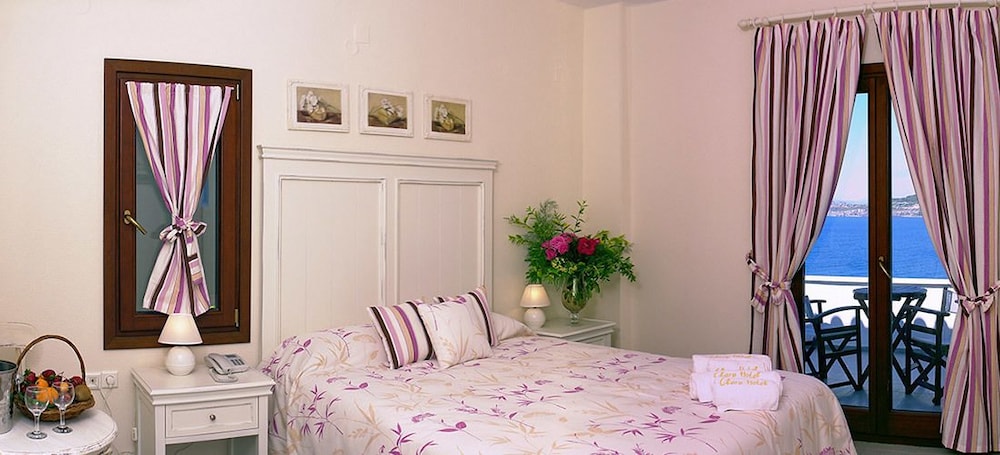 Clara Hotel — Hotel rooms in Lesvos Island