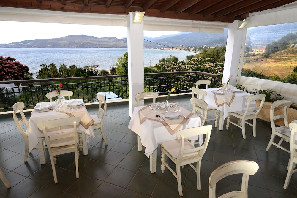 Clara Hotel — Restaurant & bars in Lesvos Island