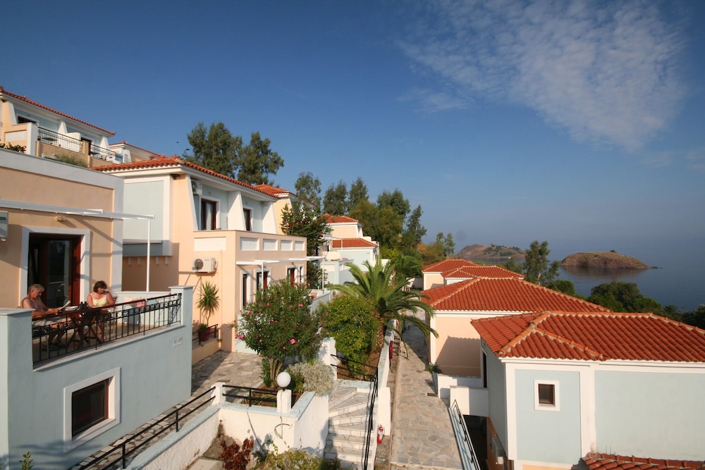 Clara Hotel — Hotel building in Lesvos Island