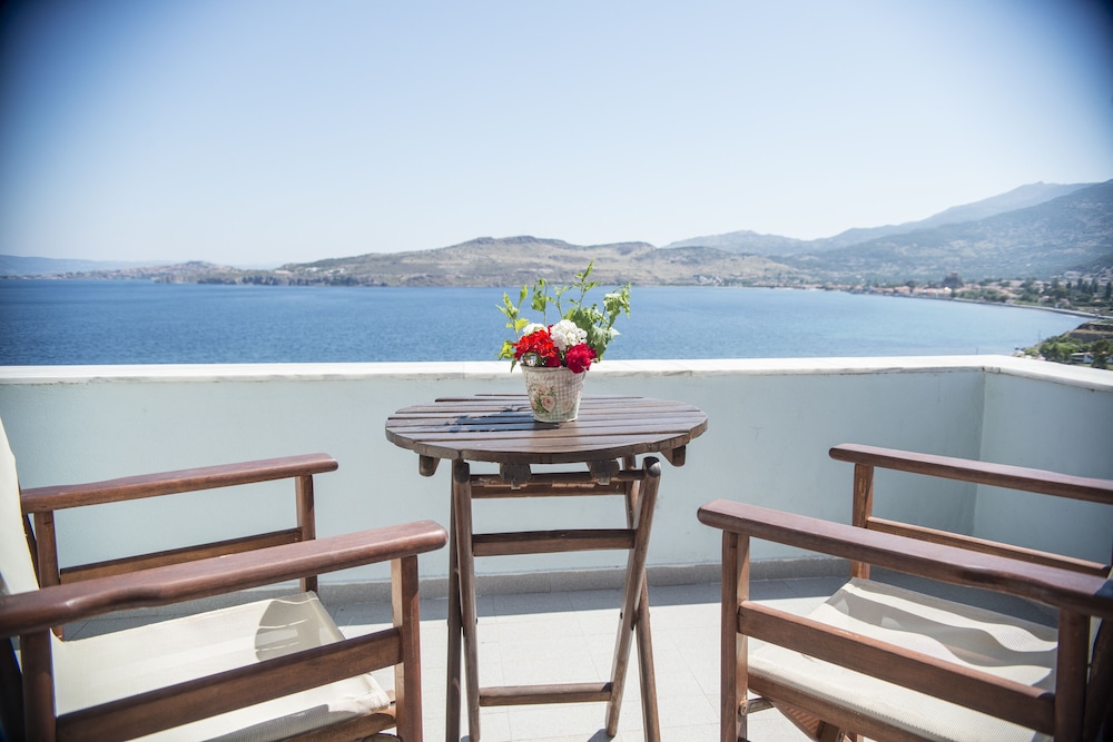 Clara Hotel — Restaurant & bars in Lesvos Island