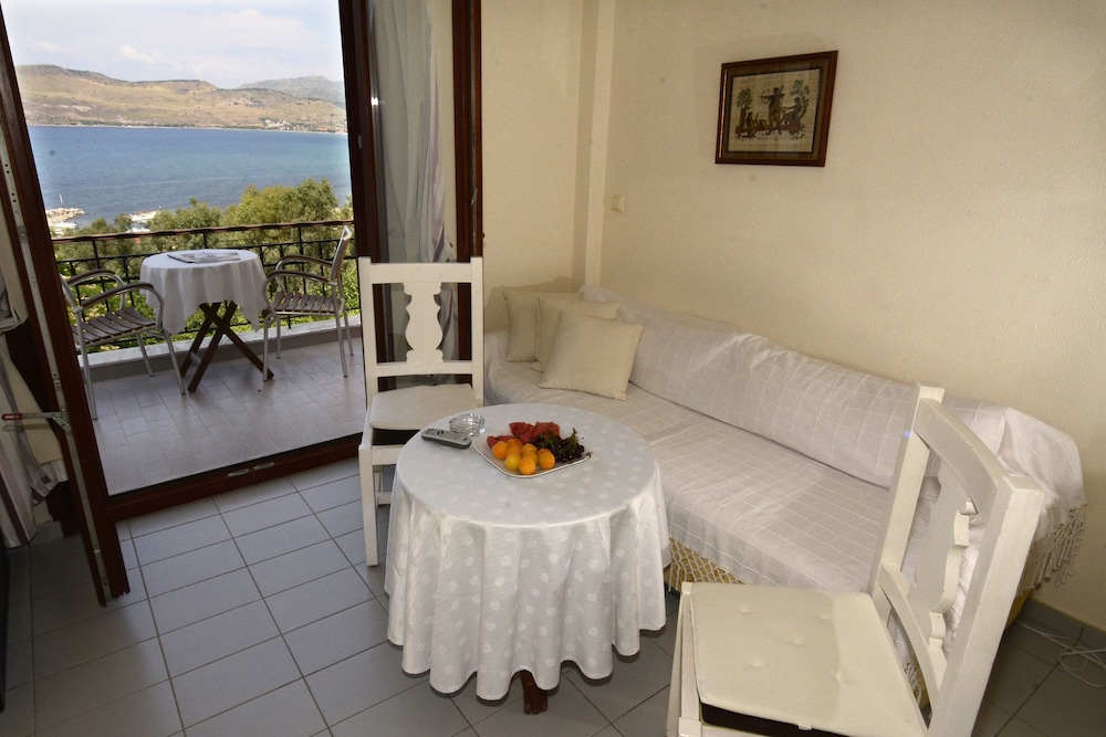 Clara Hotel — Hotel rooms in Lesvos Island