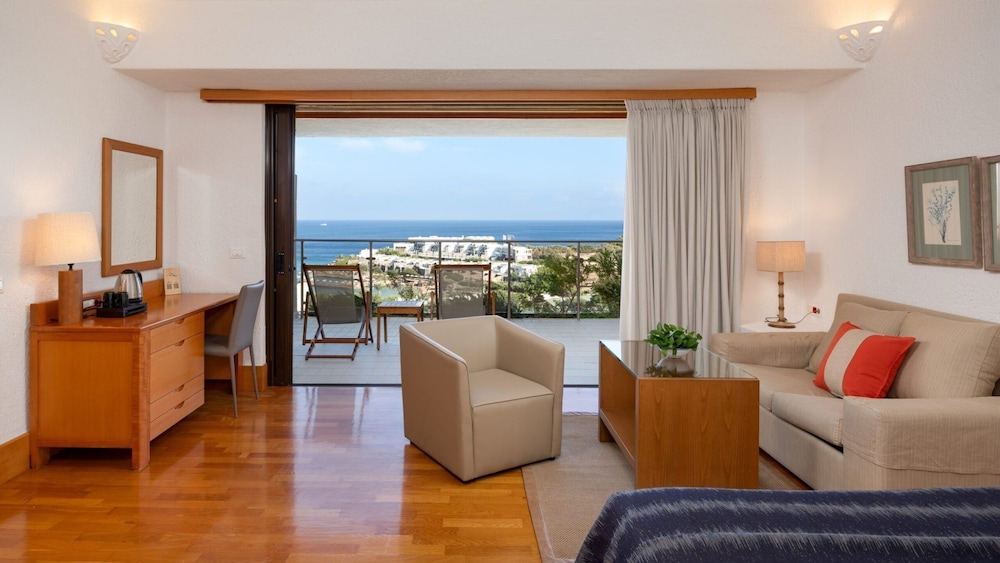 Porto Elounda Golf & Spa Resort — Hotel rooms in Elounda