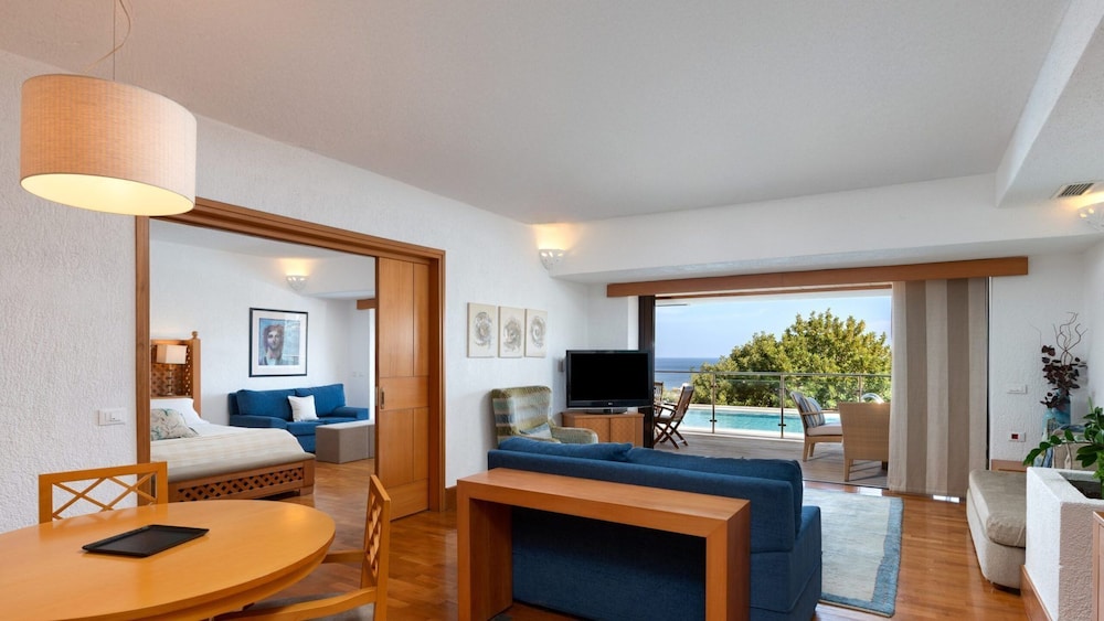 Porto Elounda Golf & Spa Resort — Hotel rooms in Elounda