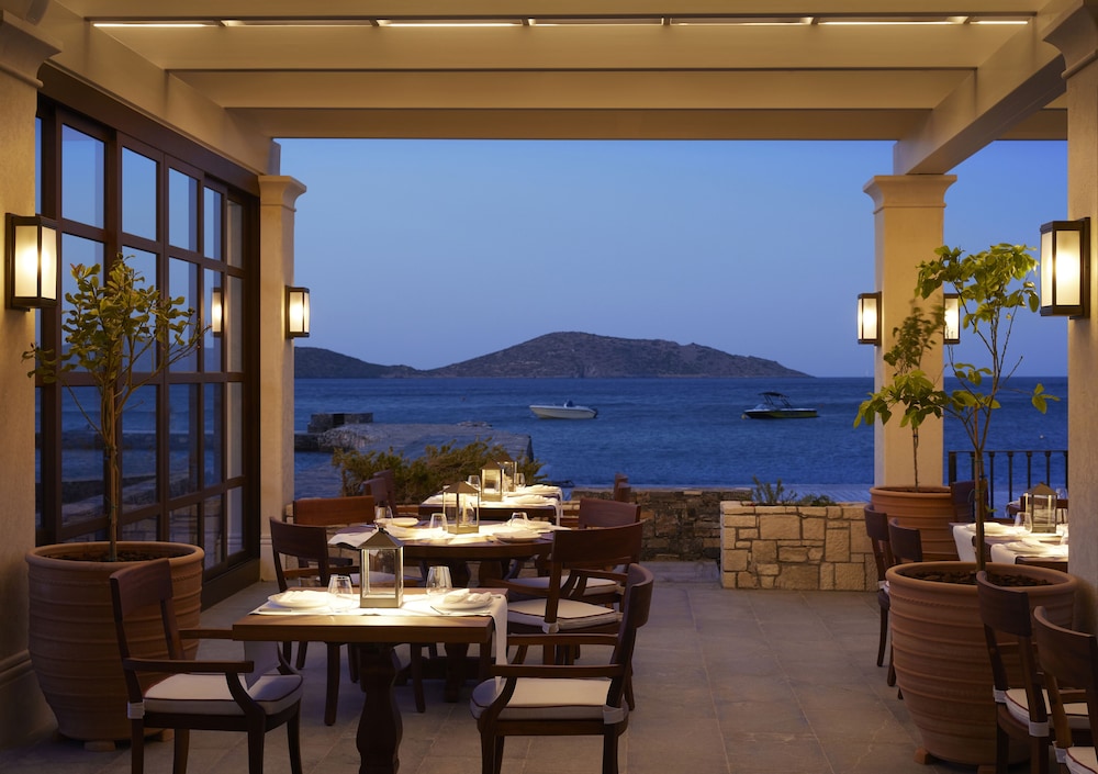 Porto Elounda Golf & Spa Resort — Restaurant & bars in Elounda