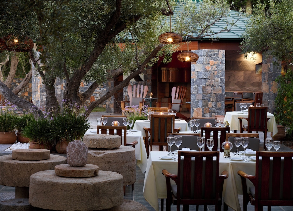 Porto Elounda Golf & Spa Resort — Restaurant & bars in Elounda