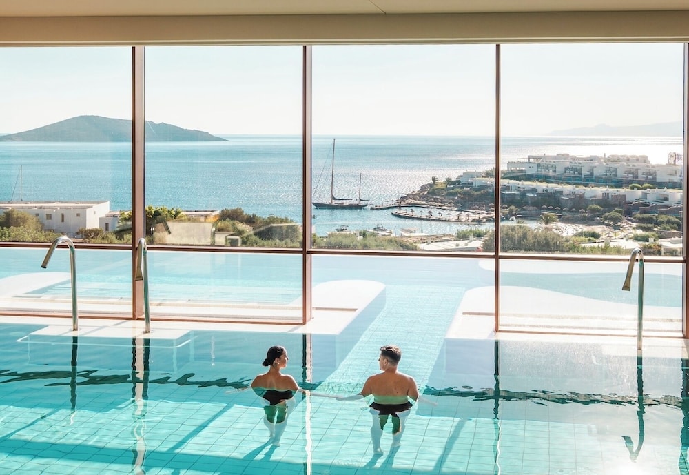 Porto Elounda Golf & Spa Resort — Swimming pool in Elounda