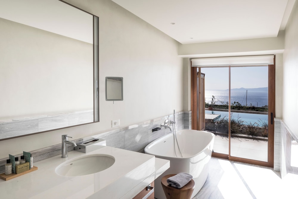 Porto Elounda Golf & Spa Resort — Hotel rooms in Elounda