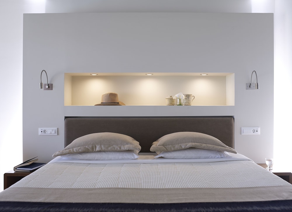 Porto Elounda Golf & Spa Resort — Hotel rooms in Elounda