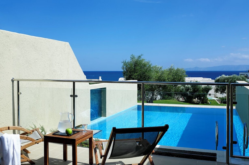 Porto Elounda Golf & Spa Resort — Swimming pool in Elounda