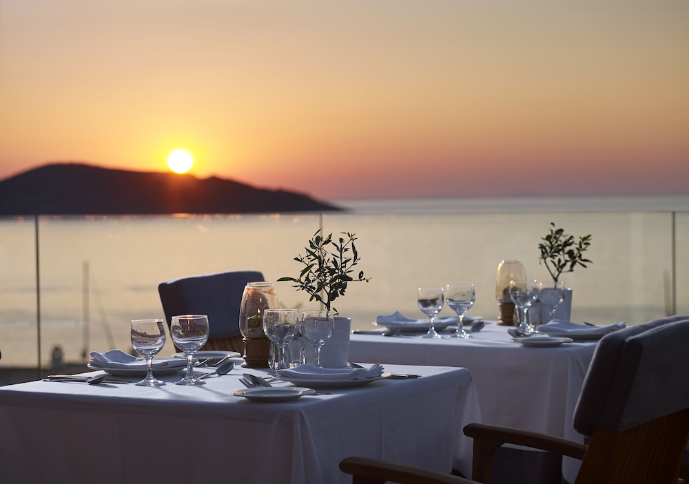 Porto Elounda Golf & Spa Resort — Restaurant & bars in Elounda