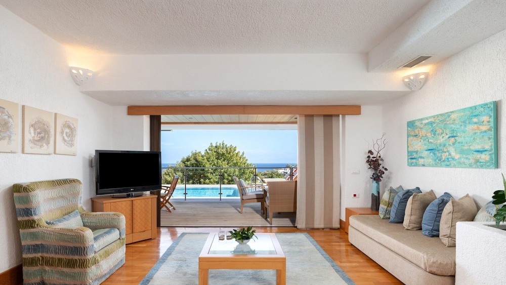 Porto Elounda Golf & Spa Resort — Hotel rooms in Elounda