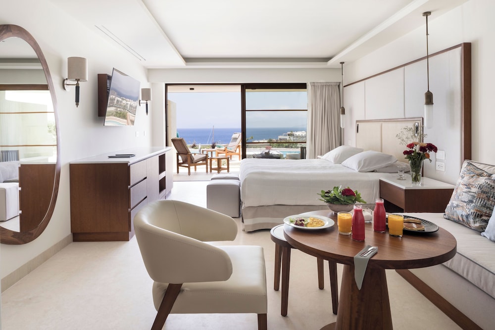 Porto Elounda Golf & Spa Resort — Hotel rooms in Elounda