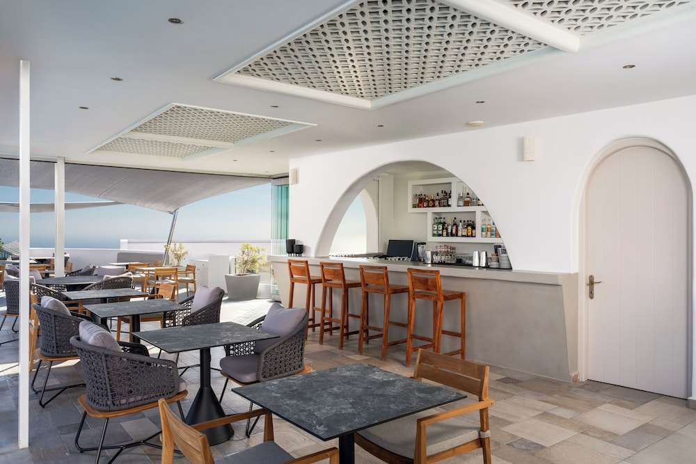 Santorini Palace — Restaurant & bars in Firostefan, South Aegean