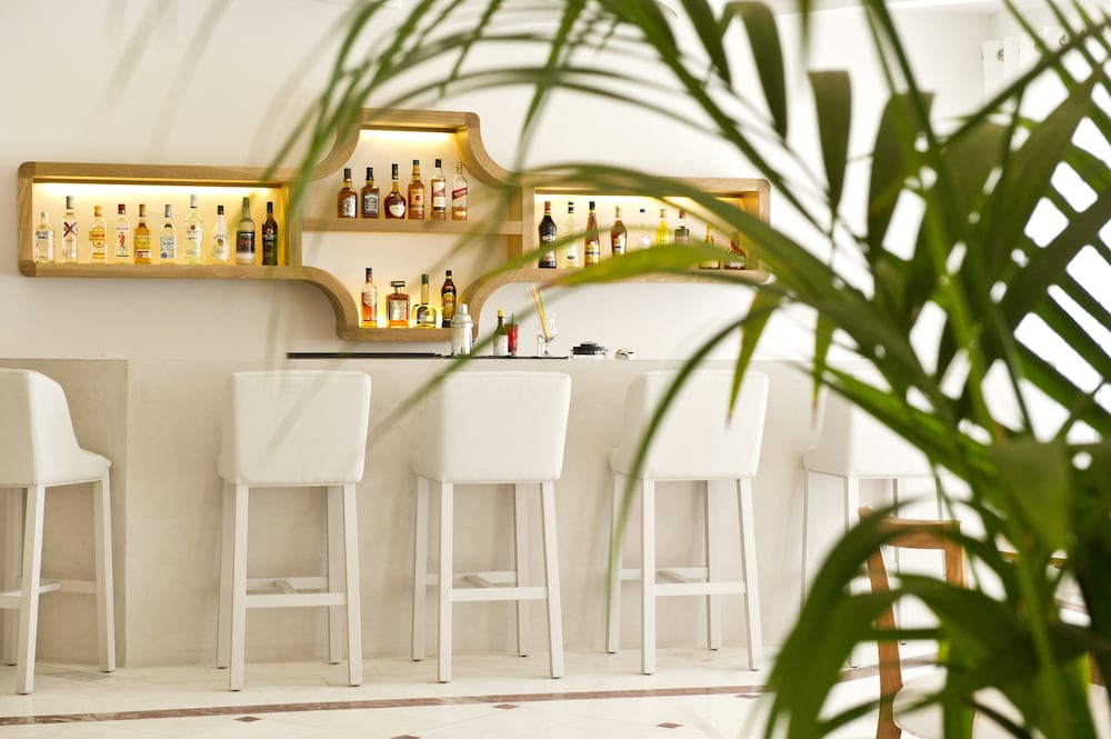 Santorini Palace — Restaurant & bars in Firostefan, South Aegean
