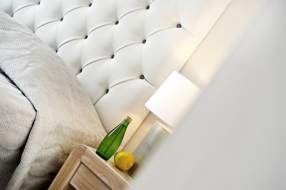 Santorini Palace — Hotel rooms in Firostefan, South Aegean