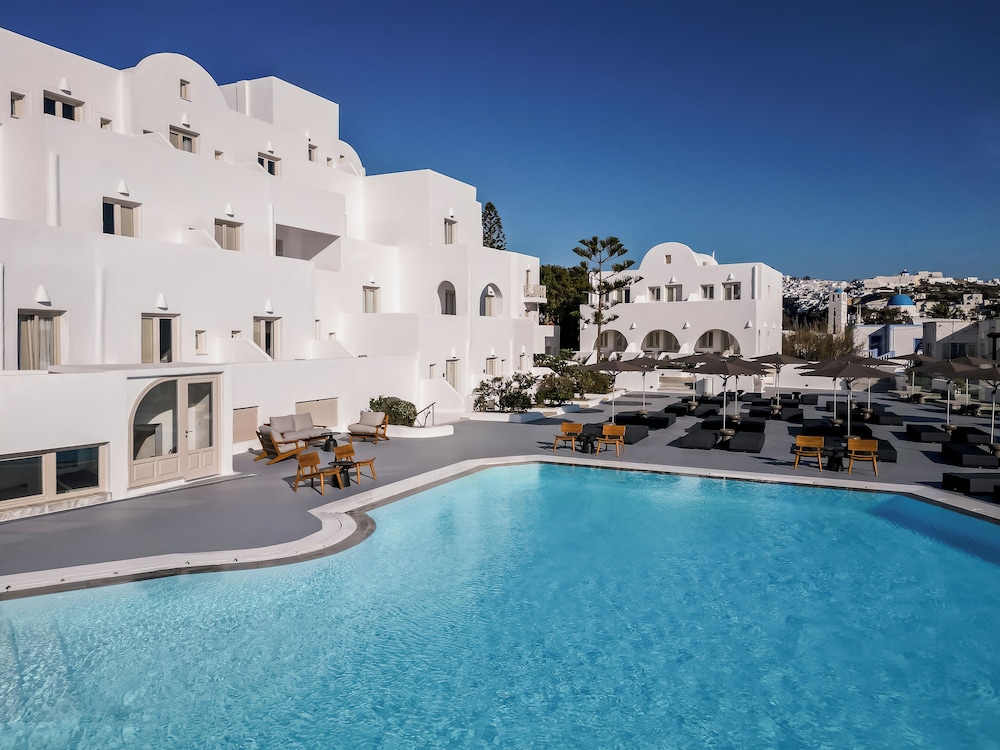 Santorini Palace — Swimming pool in Firostefan, South Aegean