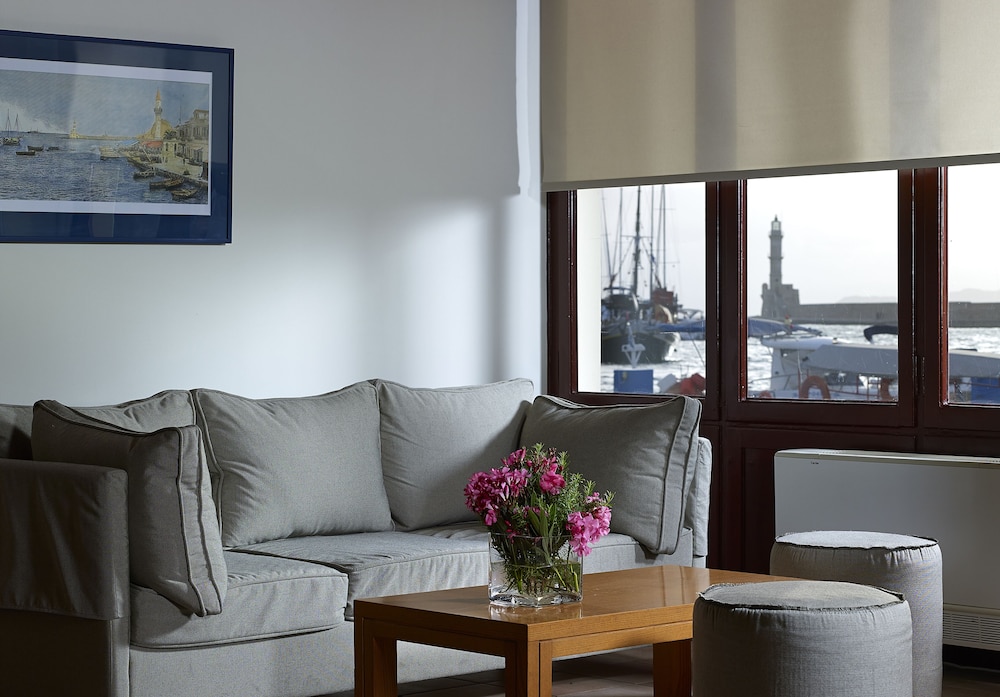 Porto Veneziano Hotel — Hotel rooms in Chania