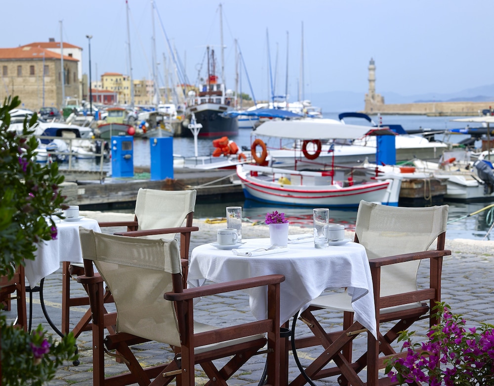 Porto Veneziano Hotel — Restaurant & bars in Chania