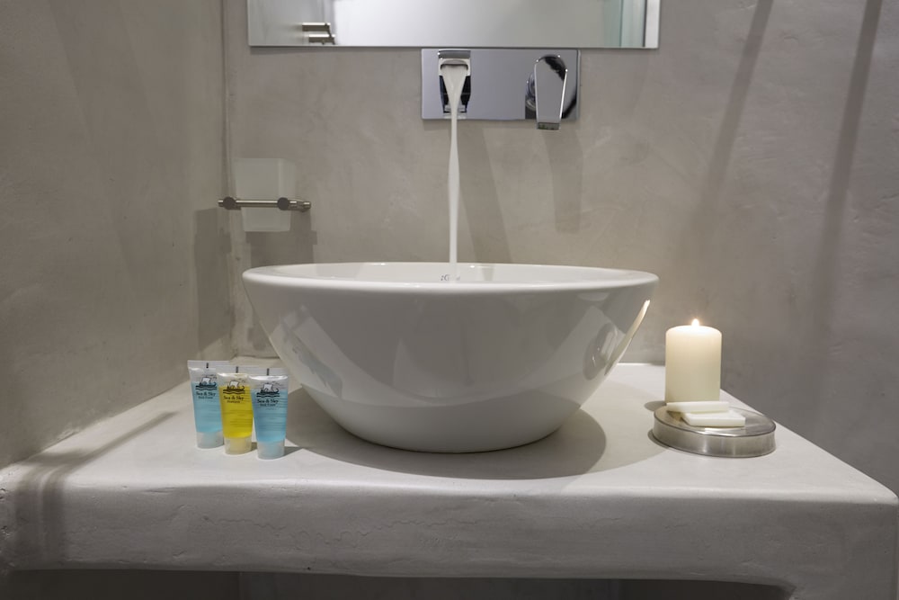 Studios Marios — Hotel rooms in Kamari, South Aegean